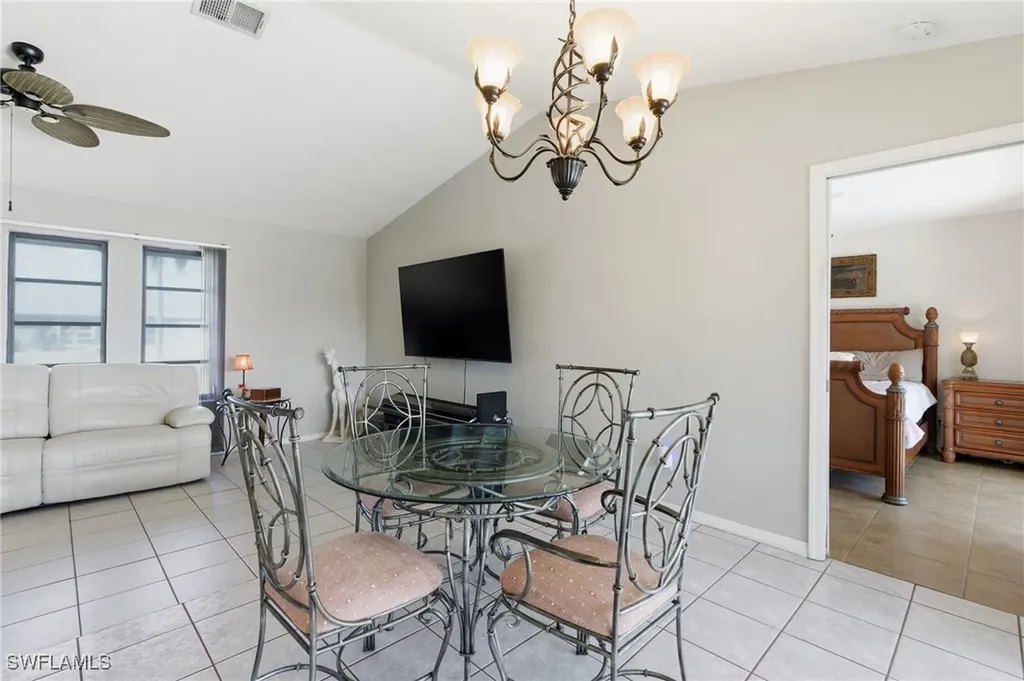 3815 SW 5th Place Cape Coral FL 33914
