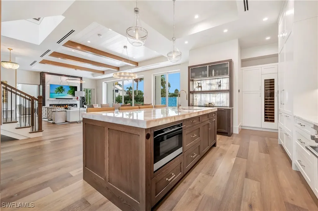330 Broad Avenue N Naples FL 34102