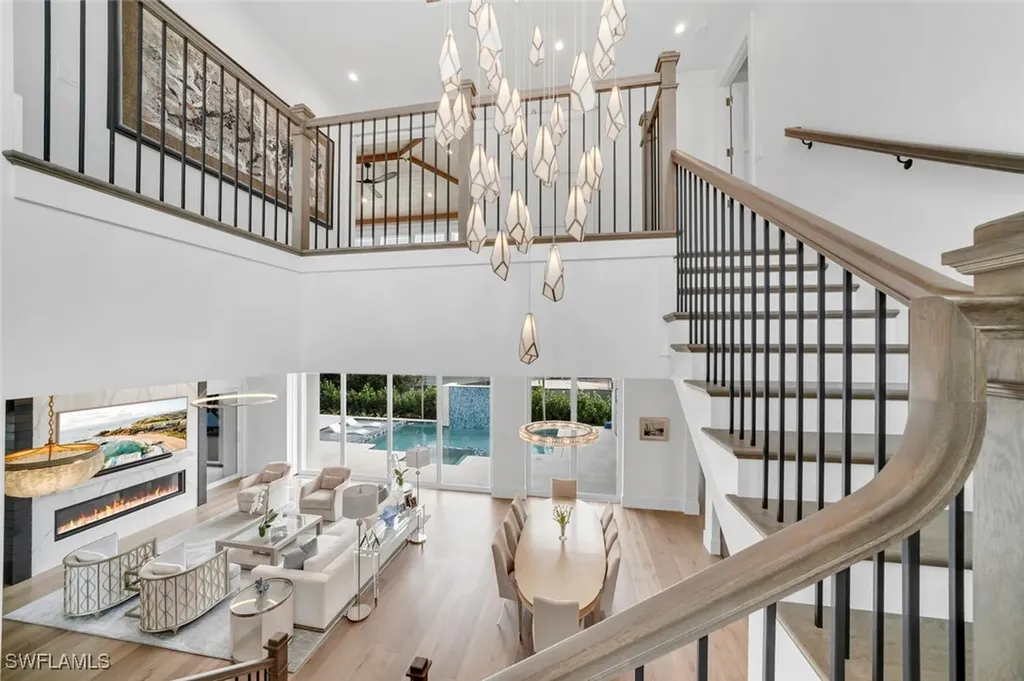 330 Broad Avenue N Naples FL 34102