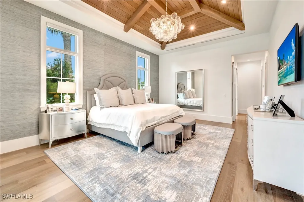 330 Broad Avenue N Naples FL 34102