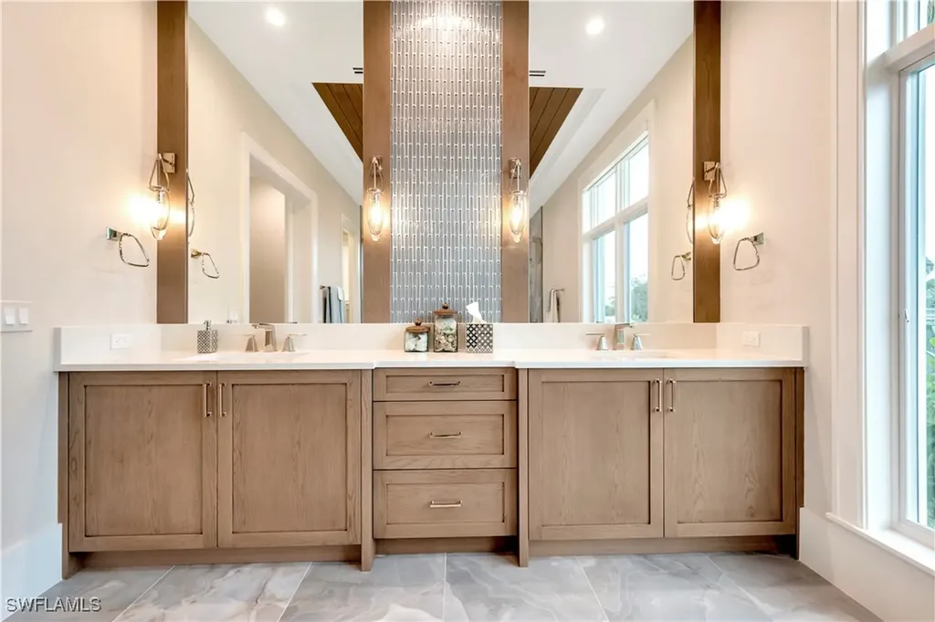 330 Broad Avenue N Naples FL 34102