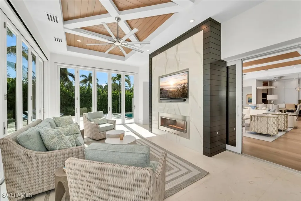 330 Broad Avenue N Naples FL 34102