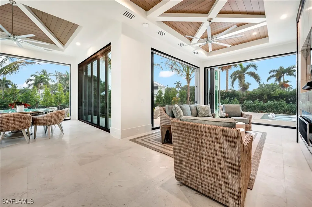330 Broad Avenue N Naples FL 34102