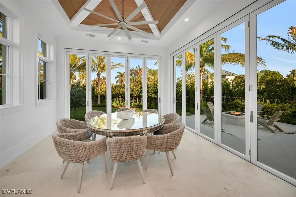 330 Broad Avenue N Naples FL 34102