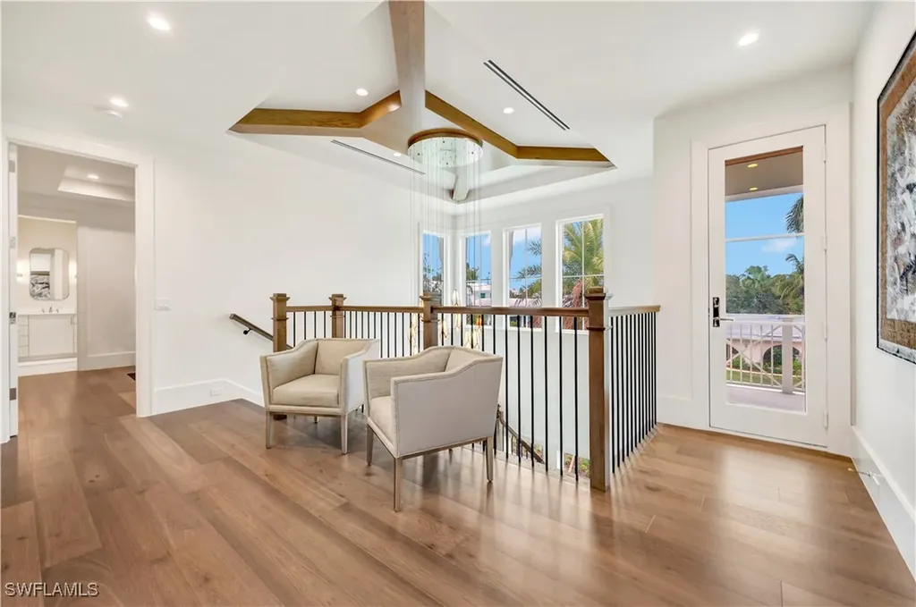 330 Broad Avenue N Naples FL 34102