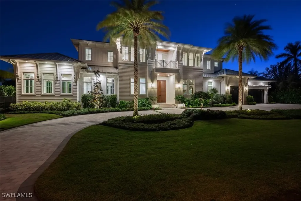 330 Broad Avenue N Naples FL 34102