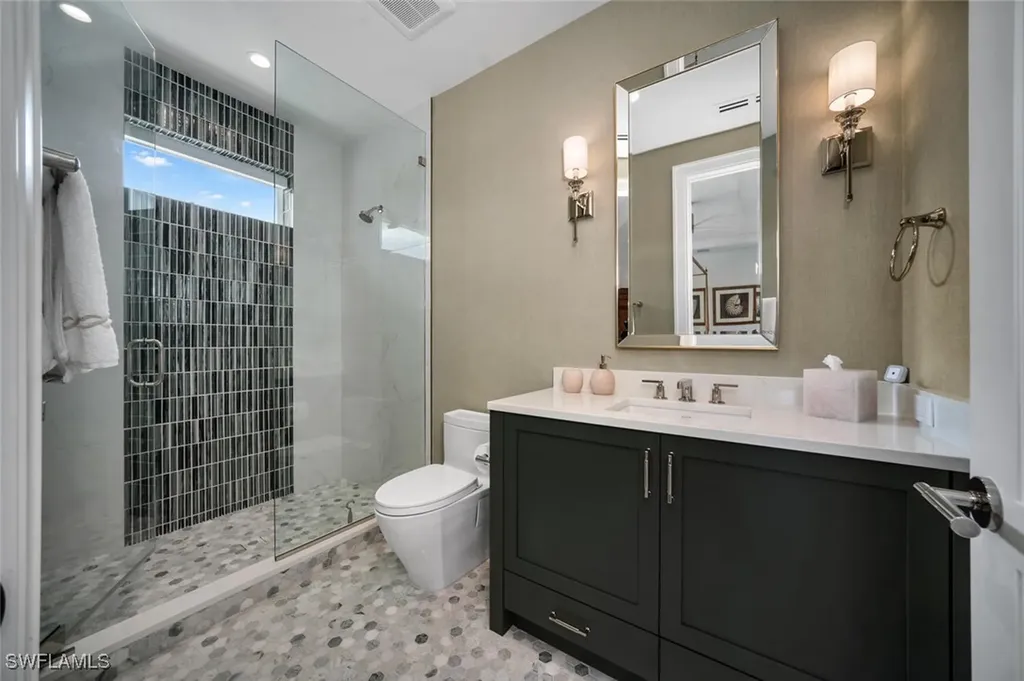 330 Broad Avenue N Naples FL 34102