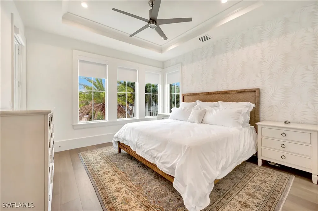 330 Broad Avenue N Naples FL 34102
