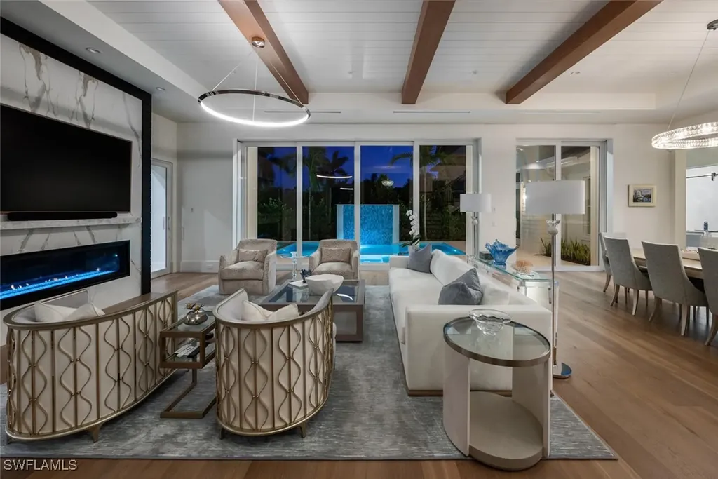 330 Broad Avenue N Naples FL 34102