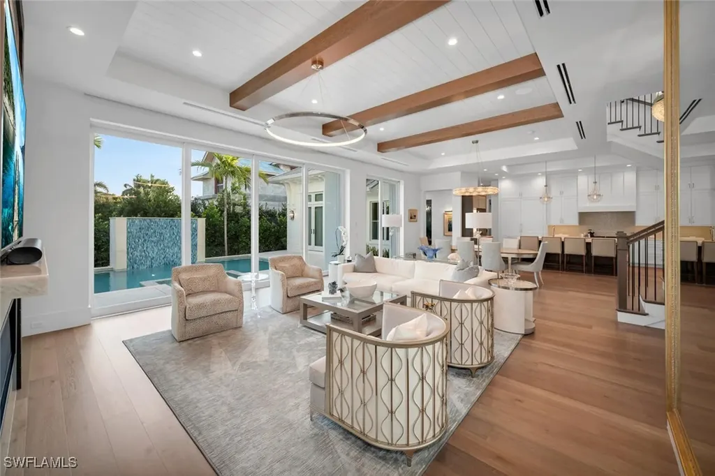 330 Broad Avenue N Naples FL 34102