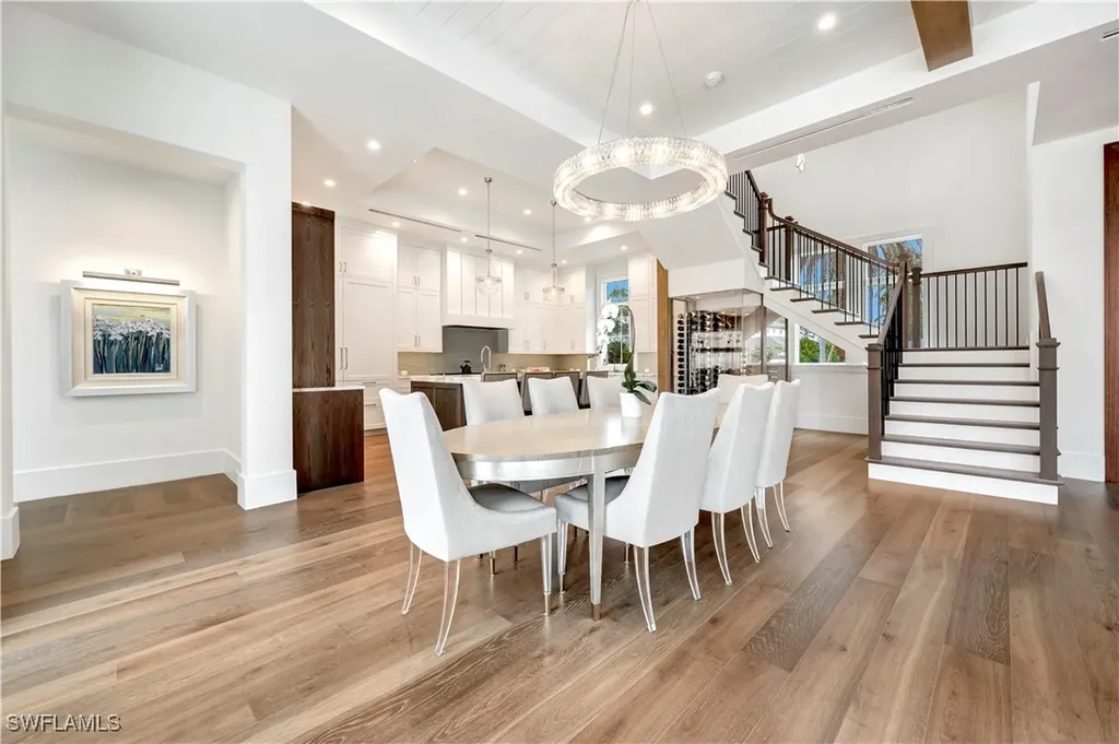 330 Broad Avenue N Naples FL 34102
