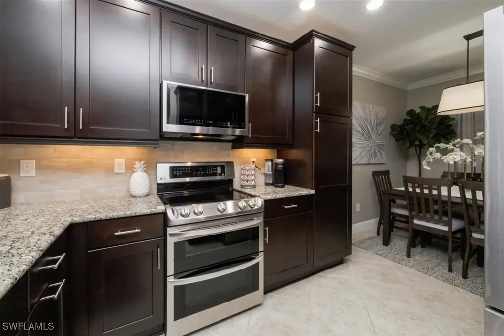 15114 Palmer Lake Circle Naples FL 34109