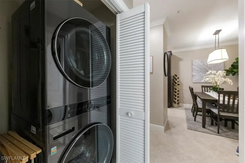 15114 Palmer Lake Circle Naples FL 34109