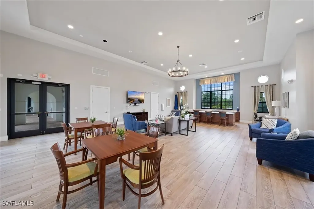 15114 Palmer Lake Circle Naples FL 34109