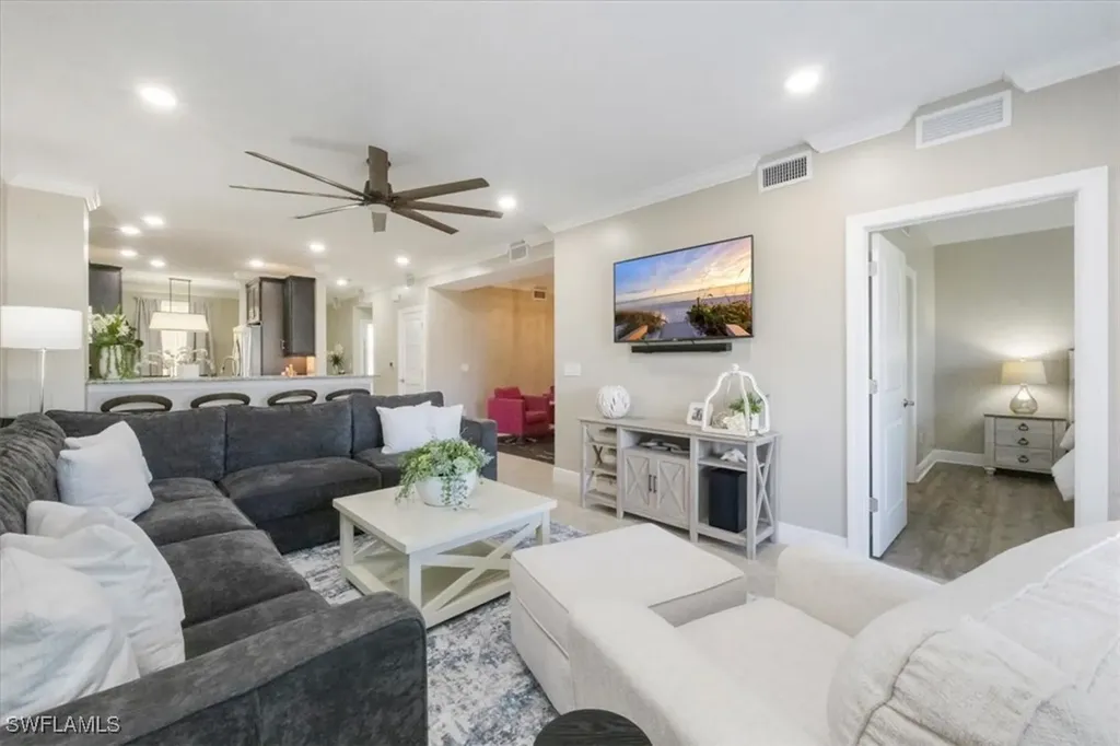 15114 Palmer Lake Circle Naples FL 34109