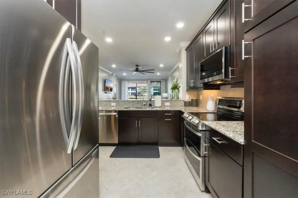15114 Palmer Lake Circle Naples FL 34109