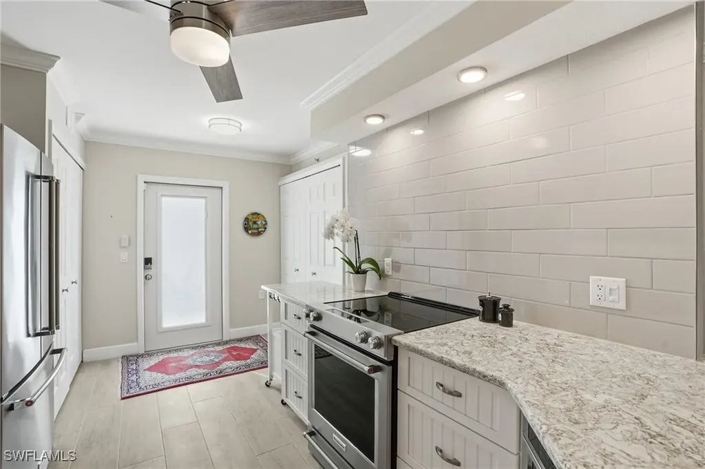 4945 Cougar Court S Naples FL 34109