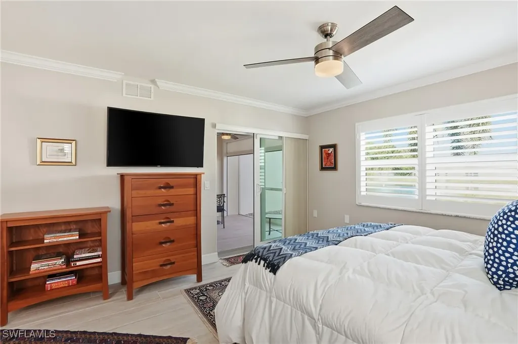 4945 Cougar Court S Naples FL 34109