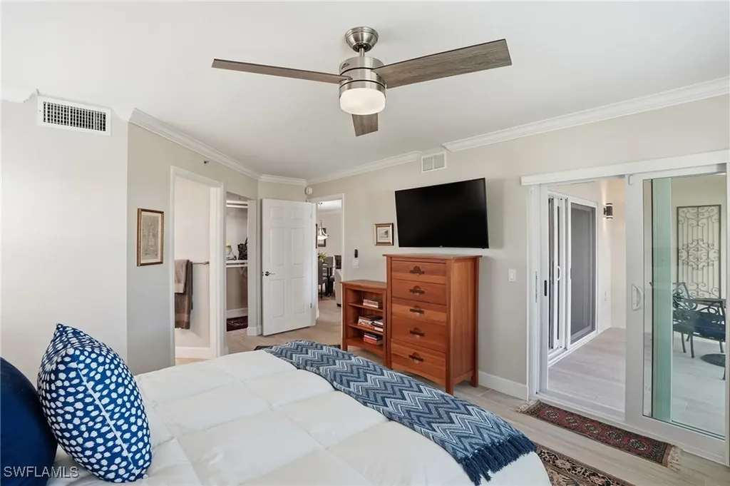 4945 Cougar Court S Naples FL 34109