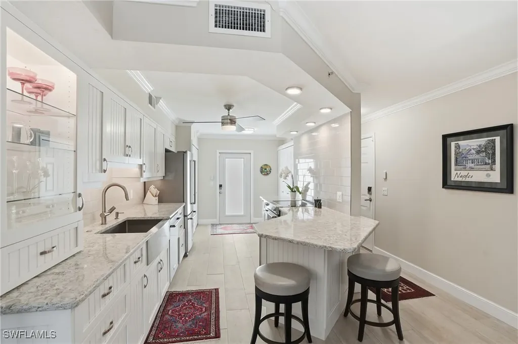 4945 Cougar Court S Naples FL 34109