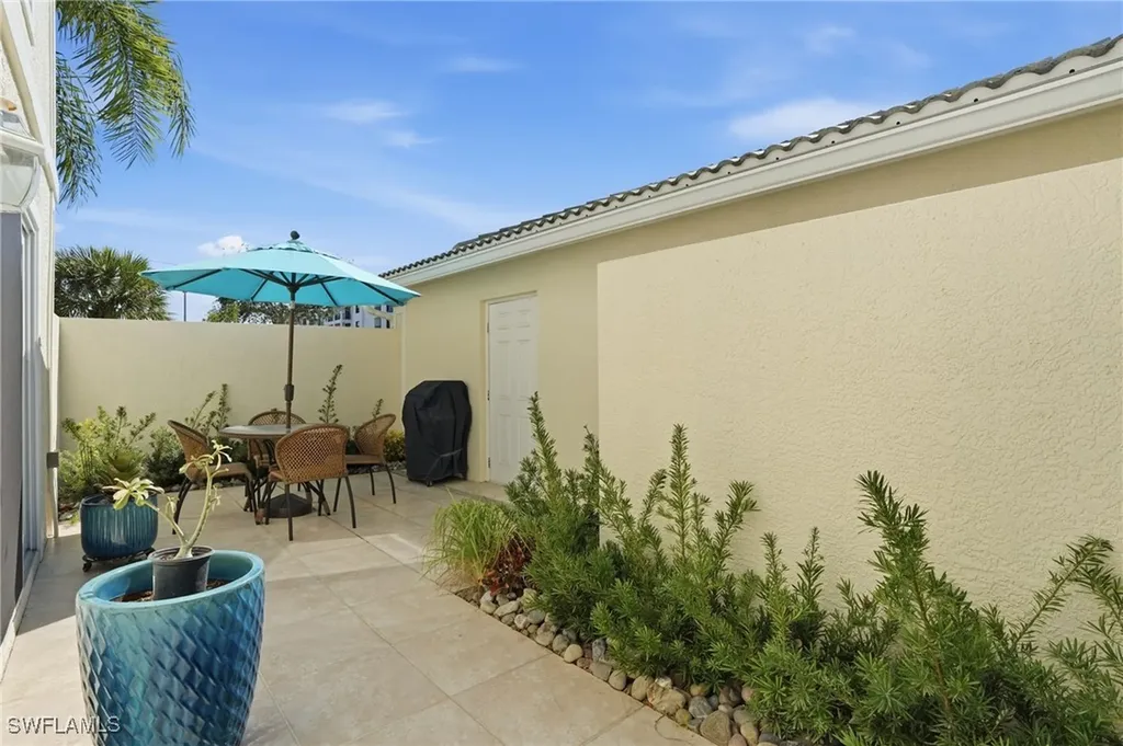 4945 Cougar Court S Naples FL 34109