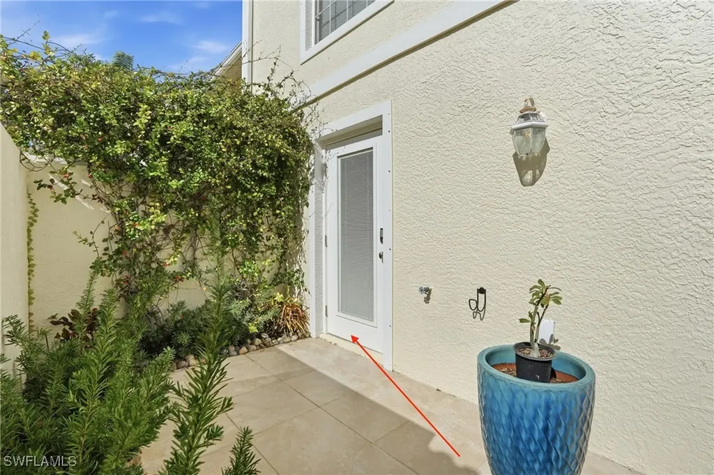 4945 Cougar Court S Naples FL 34109