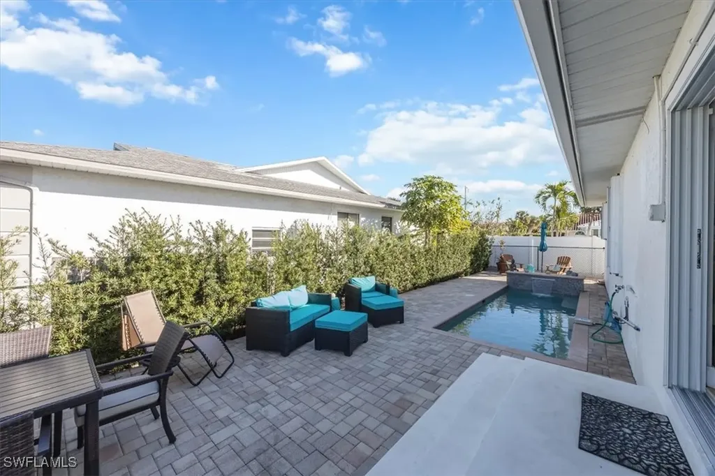 507 99th Avenue N Naples FL 34108