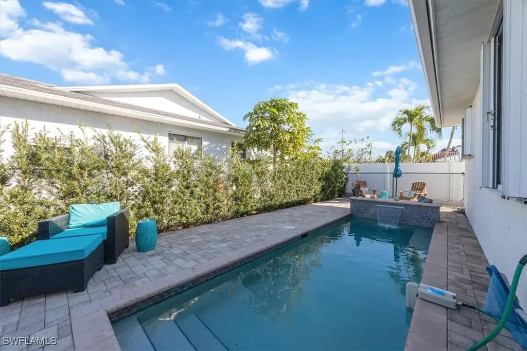507 99th Avenue N Naples FL 34108