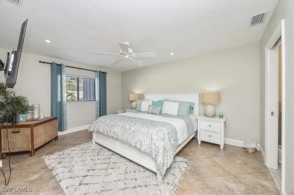 507 99th Avenue N Naples FL 34108