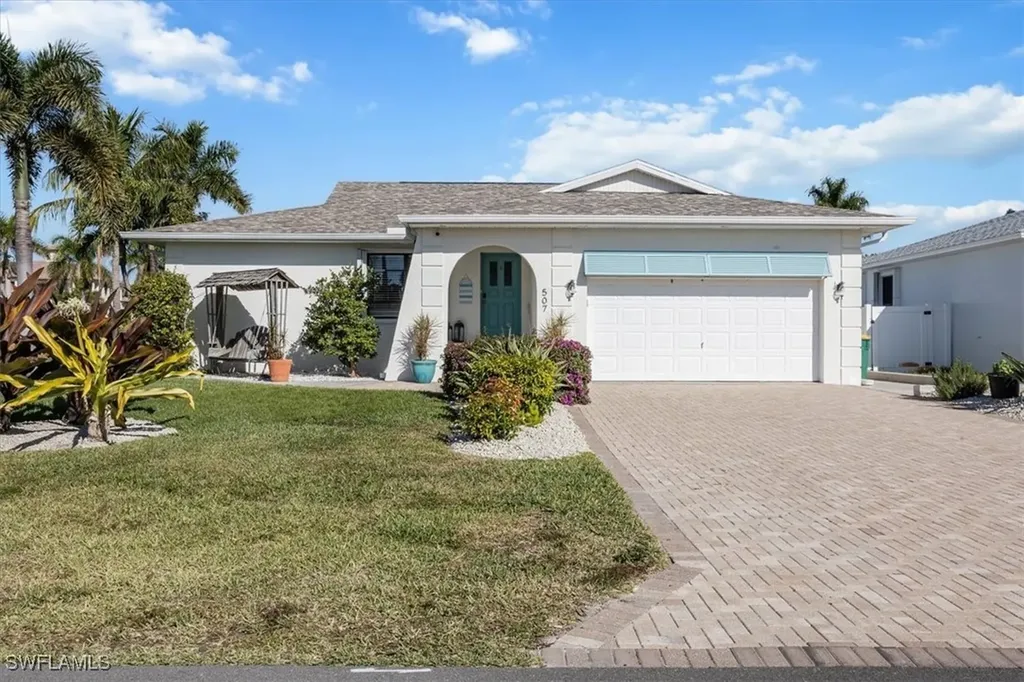 507 99th Avenue N Naples FL 34108