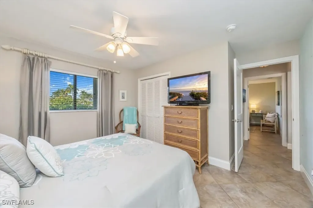 507 99th Avenue N Naples FL 34108
