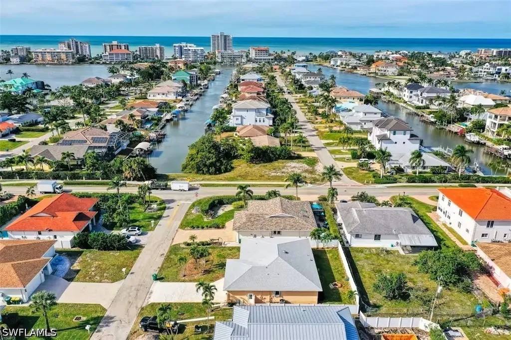 507 99th Avenue N Naples FL 34108