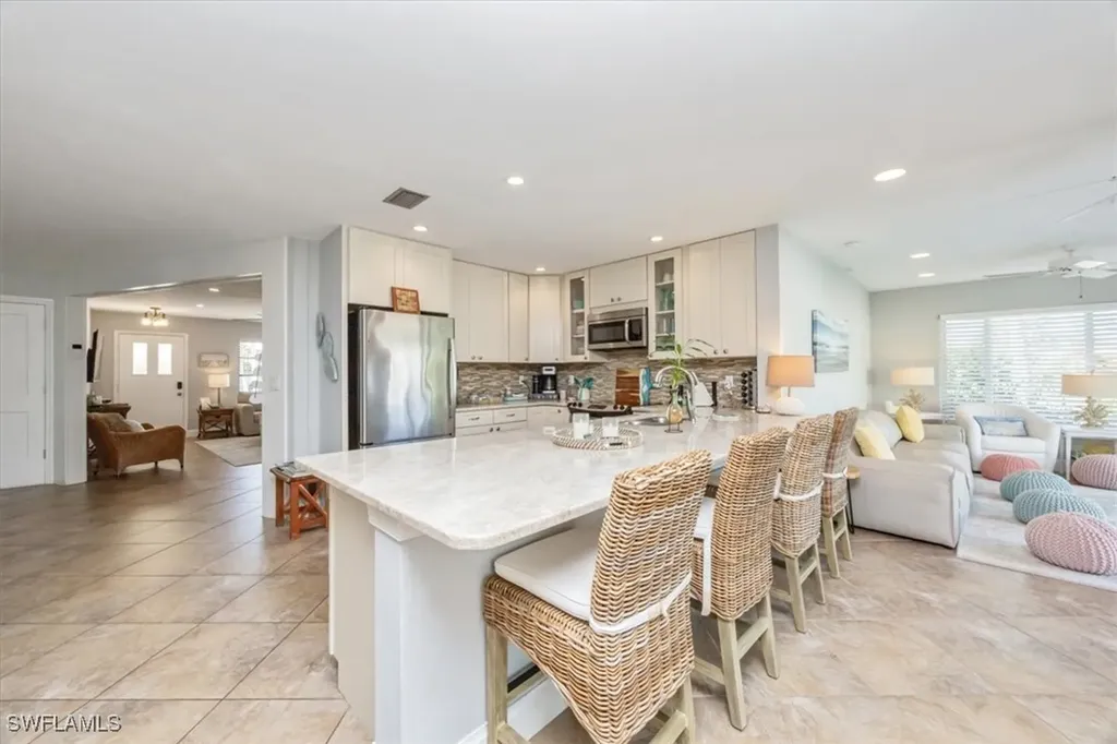 507 99th Avenue N Naples FL 34108