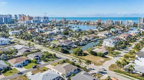 507 99TH Avenue N Naples FL 34108