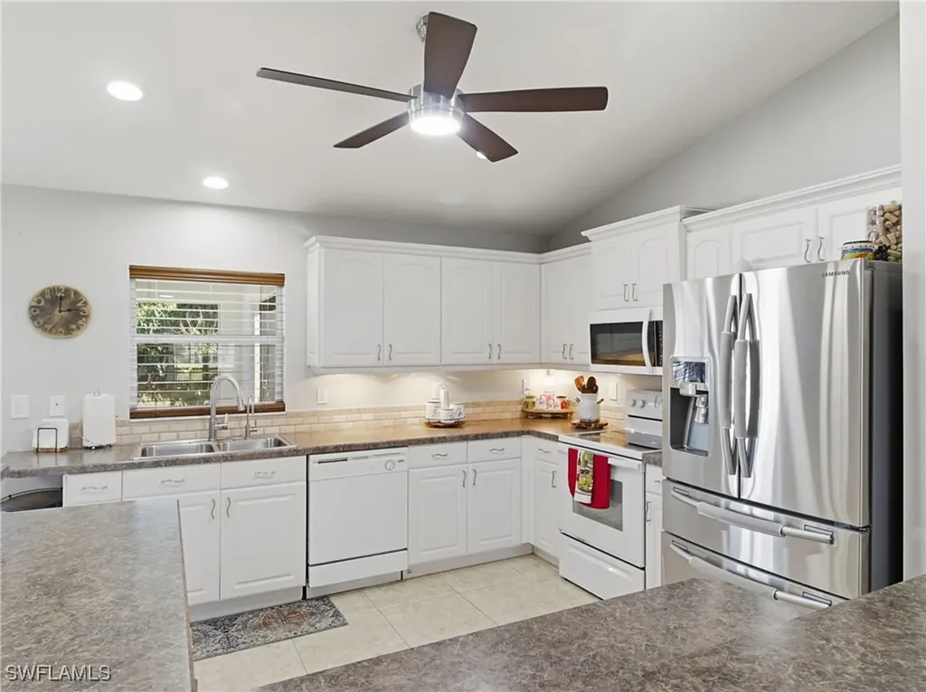 2833 NW 4th Avenue Cape Coral FL 33993