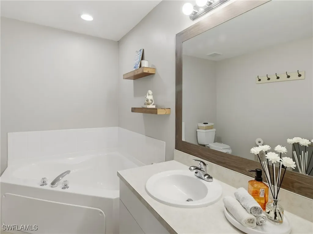 2833 NW 4th Avenue Cape Coral FL 33993