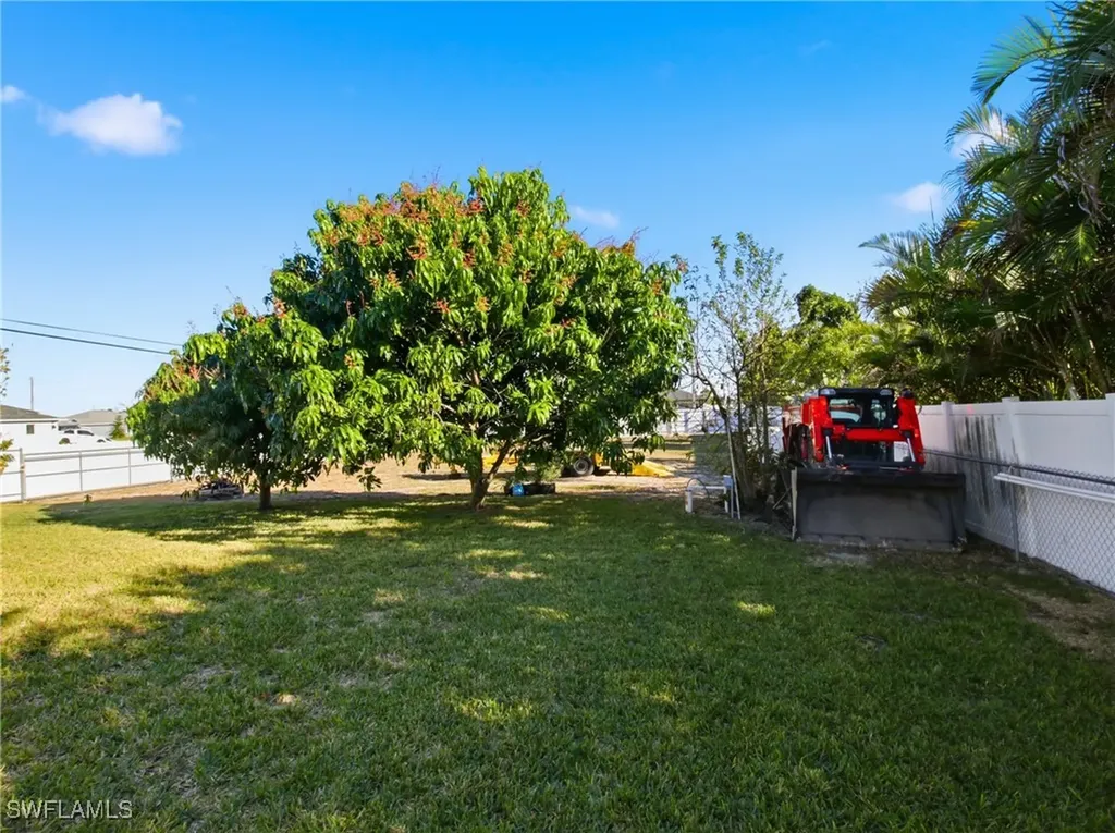 2833 NW 4th Avenue Cape Coral FL 33993