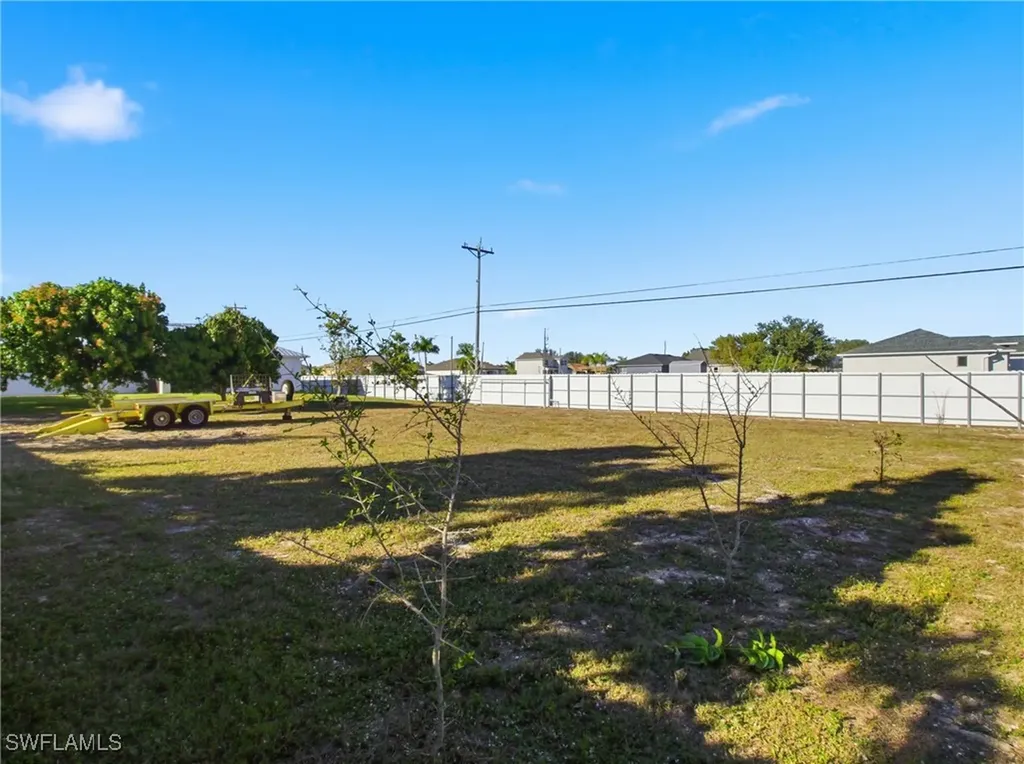 2833 NW 4th Avenue Cape Coral FL 33993