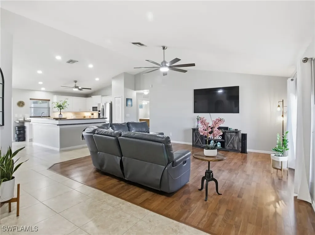 2833 NW 4th Avenue Cape Coral FL 33993