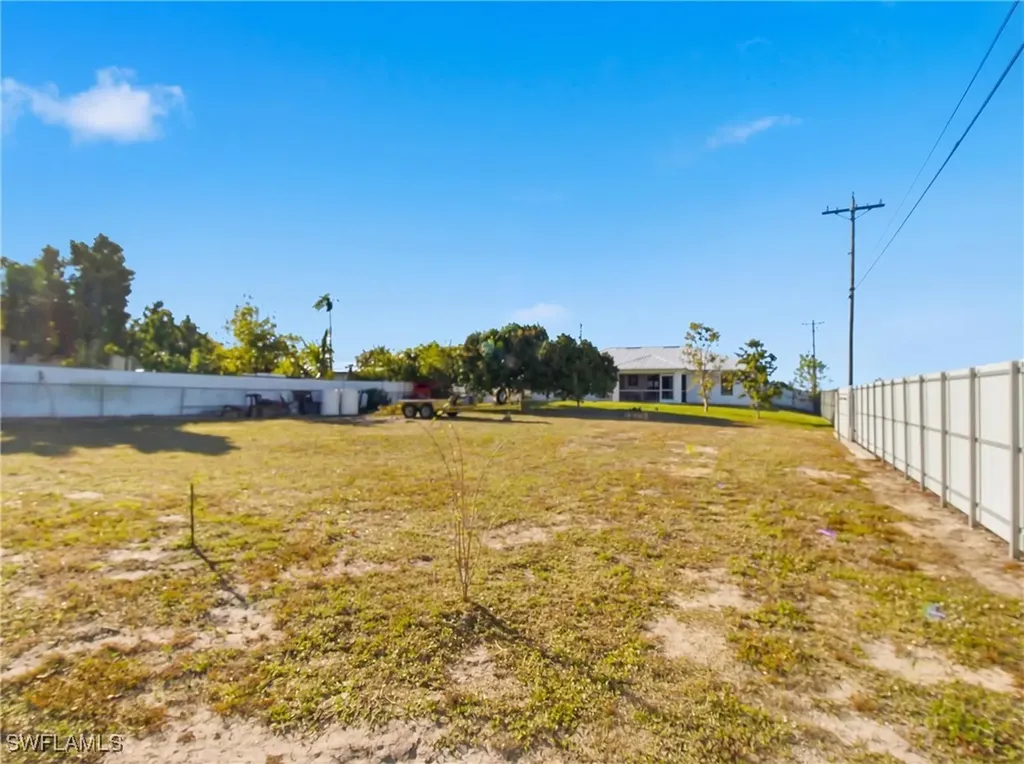 2833 NW 4th Avenue Cape Coral FL 33993