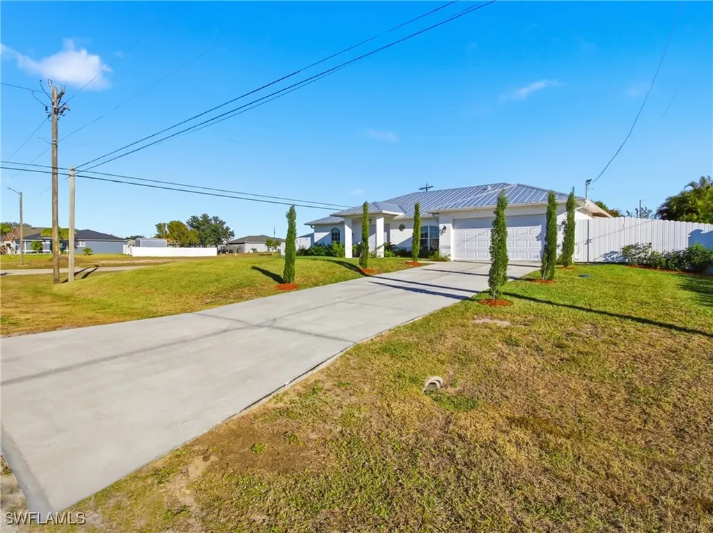 2833 NW 4th Avenue Cape Coral FL 33993