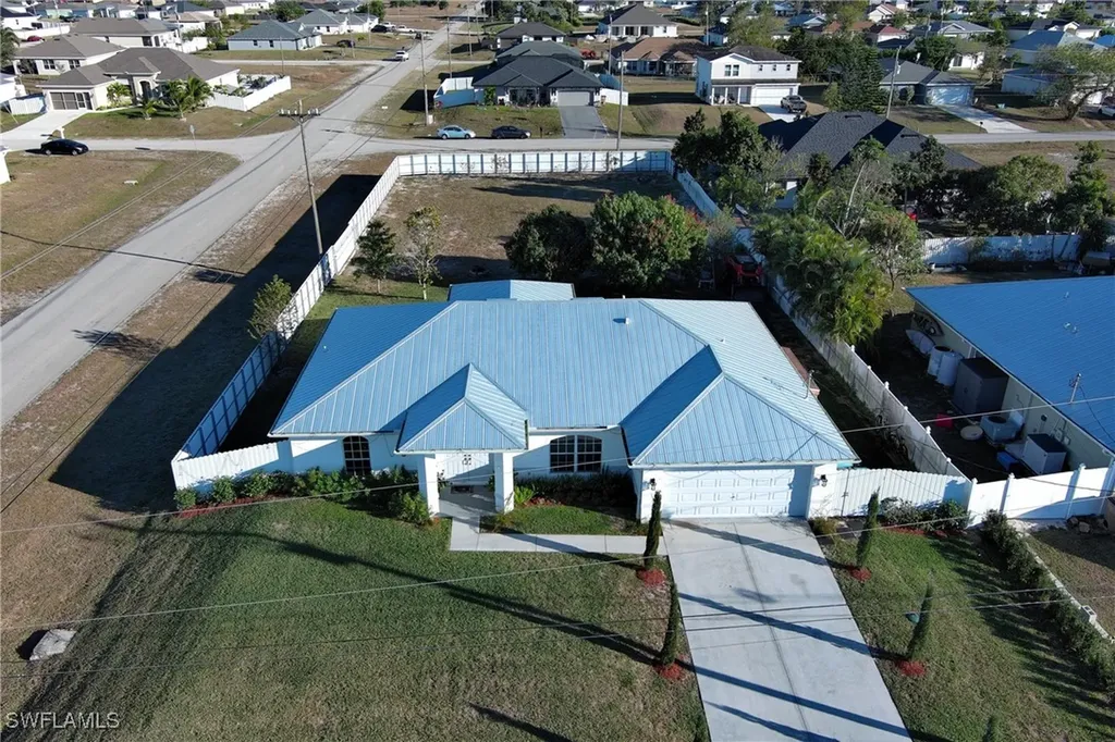 2833 NW 4th Avenue Cape Coral FL 33993