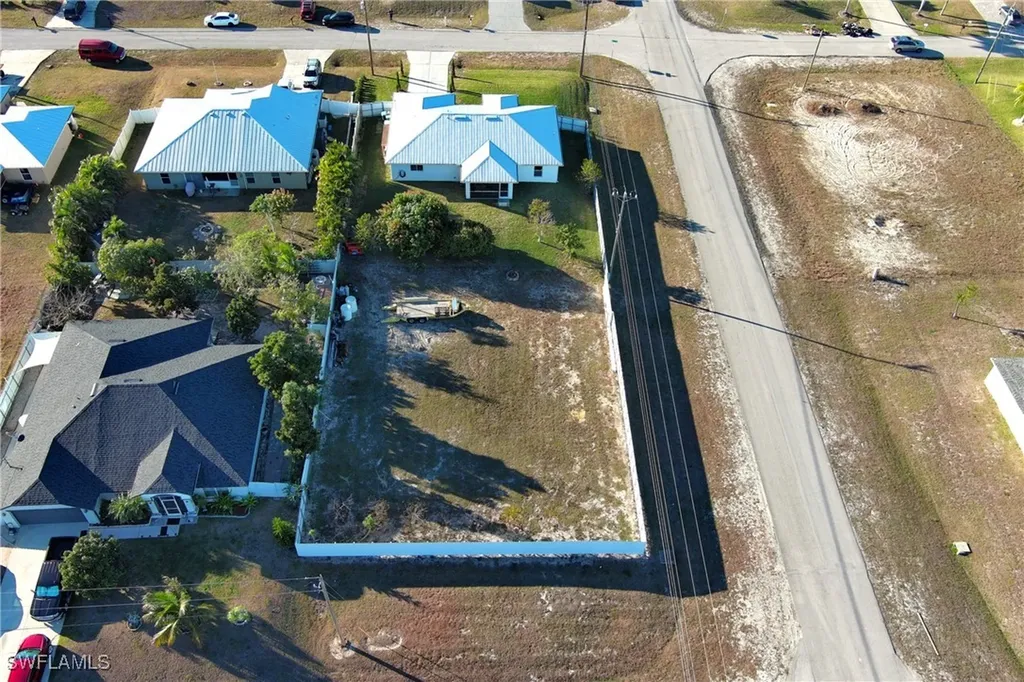 2833 NW 4th Avenue Cape Coral FL 33993