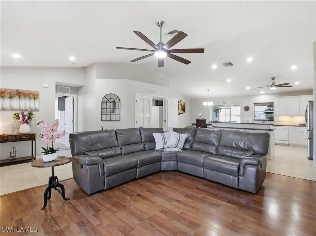 2833 NW 4th Avenue Cape Coral FL 33993