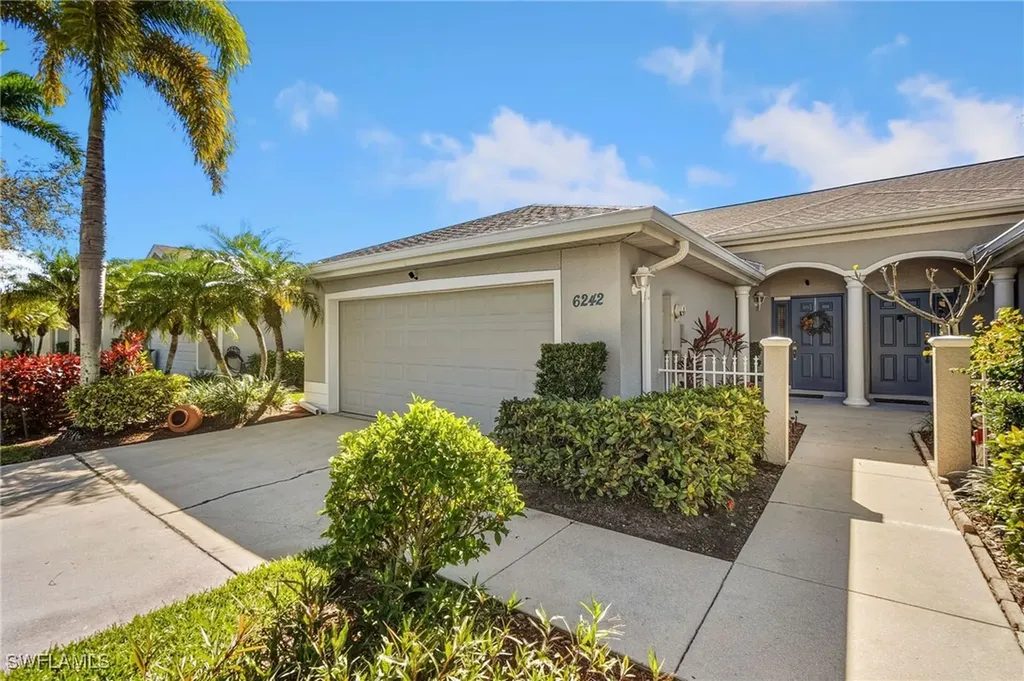 6242 Mandalay Circle Naples FL 34112
