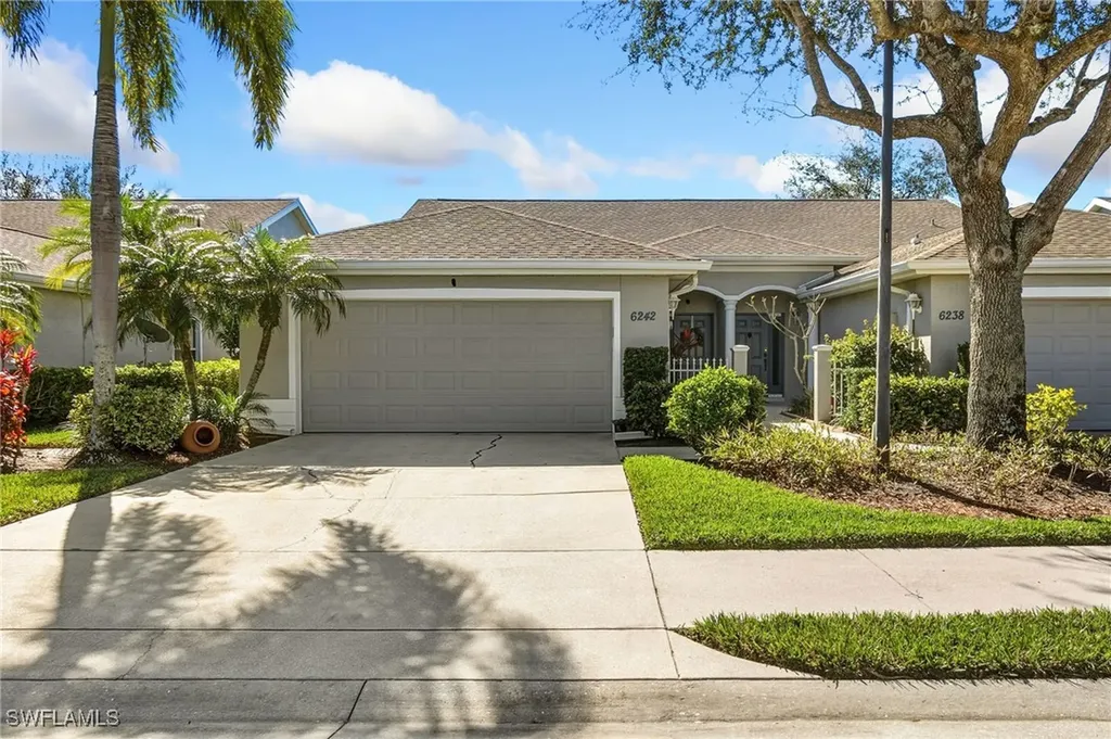 6242 Mandalay Circle Naples FL 34112
