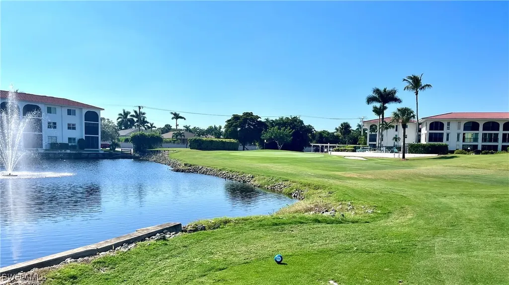 53 High Point Circle W Naples FL 34103