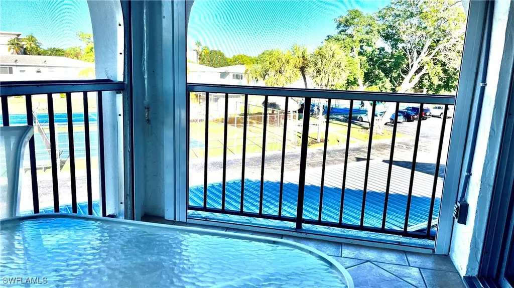 53 High Point Circle W Naples FL 34103