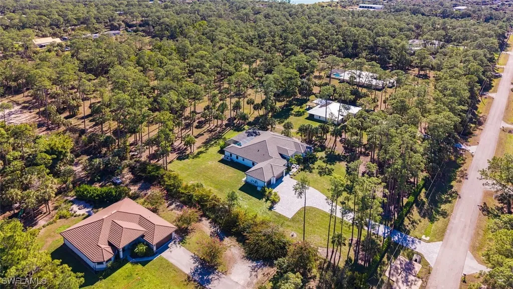 662 9th Street SW Naples FL 34117