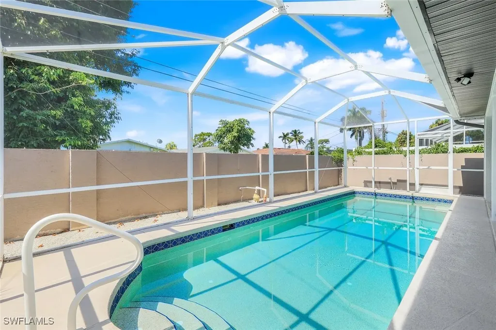 746 101st Avenue N Naples FL 34108